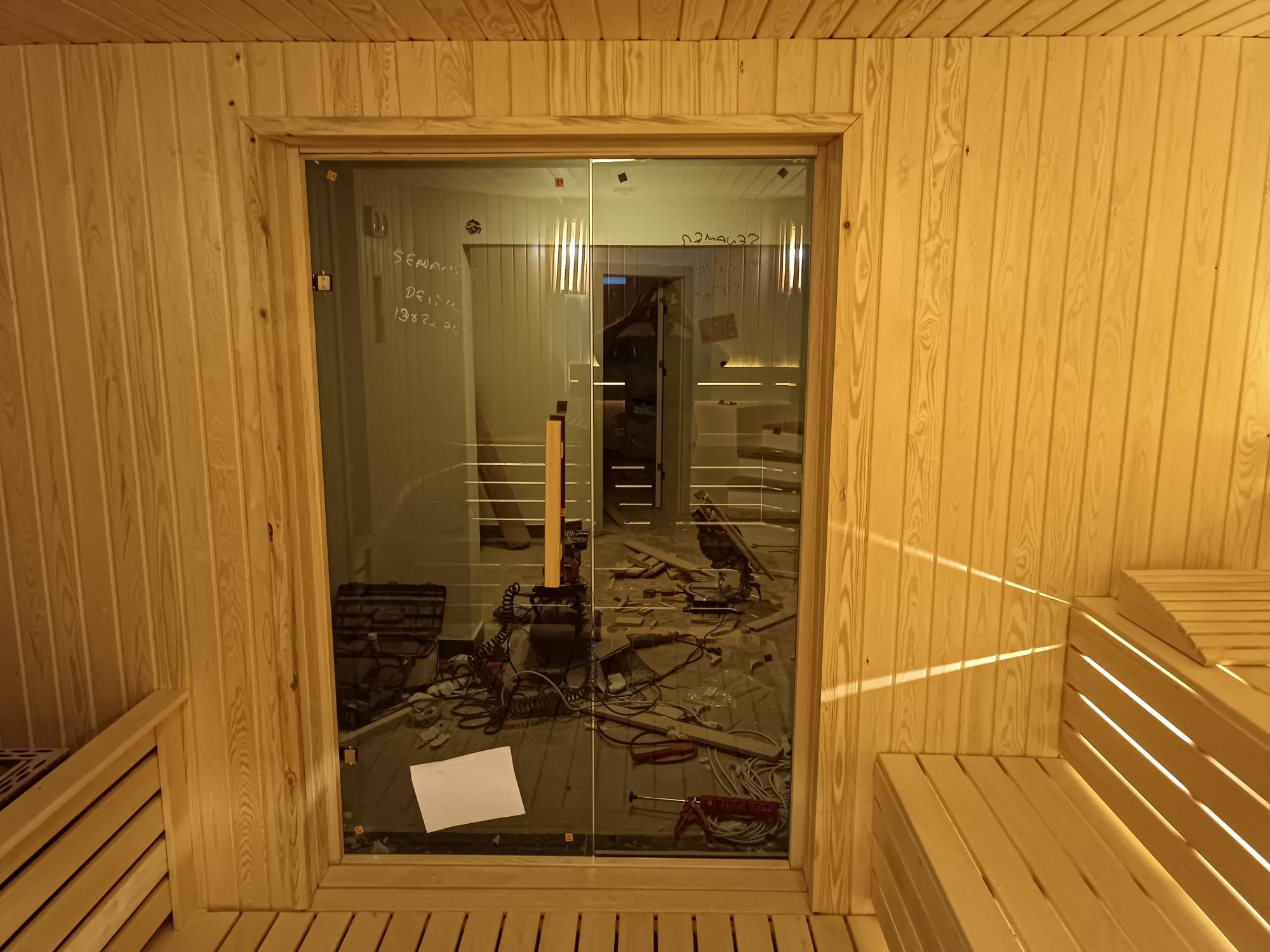 Sauna Kapısı
